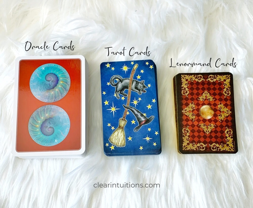 Tarot vs. Lenormand vs. Oracle: What Are the Differences Between Them? 8